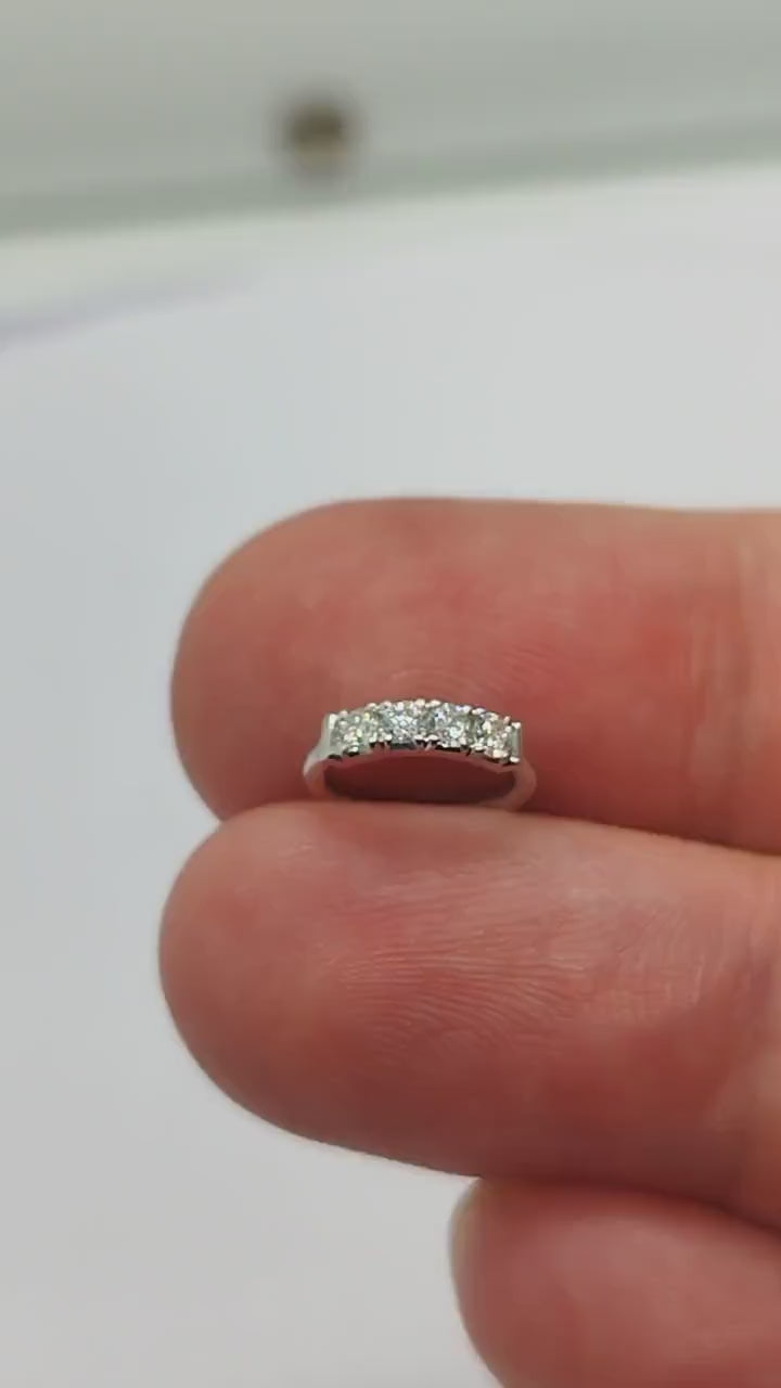 white diamonds conch 14k white gold peircing