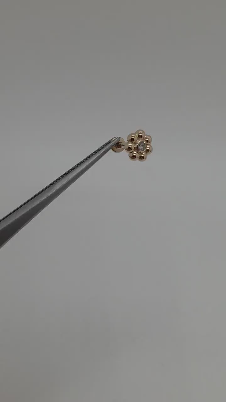 Flower labret stud