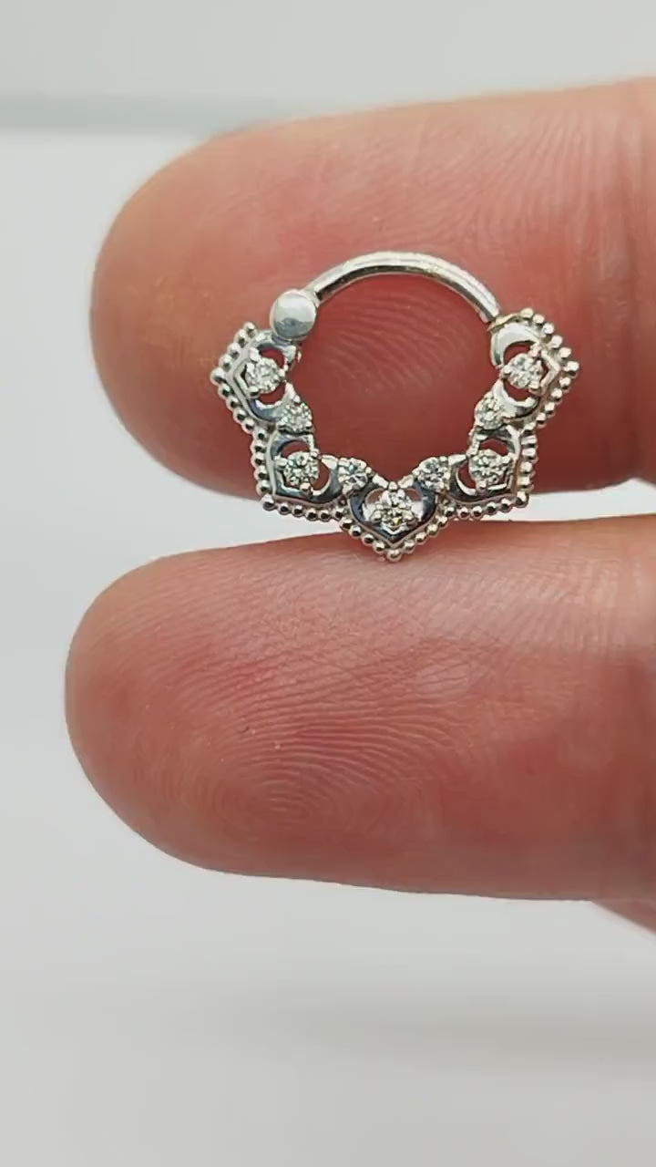 Divine septum clicker