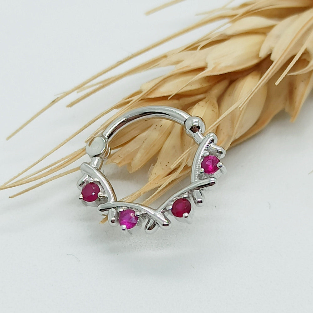 Dazzling Septum Piercing