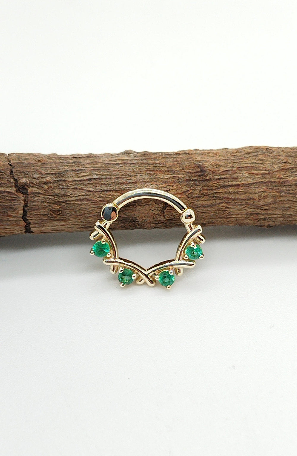 Dazzling Septum Piercing