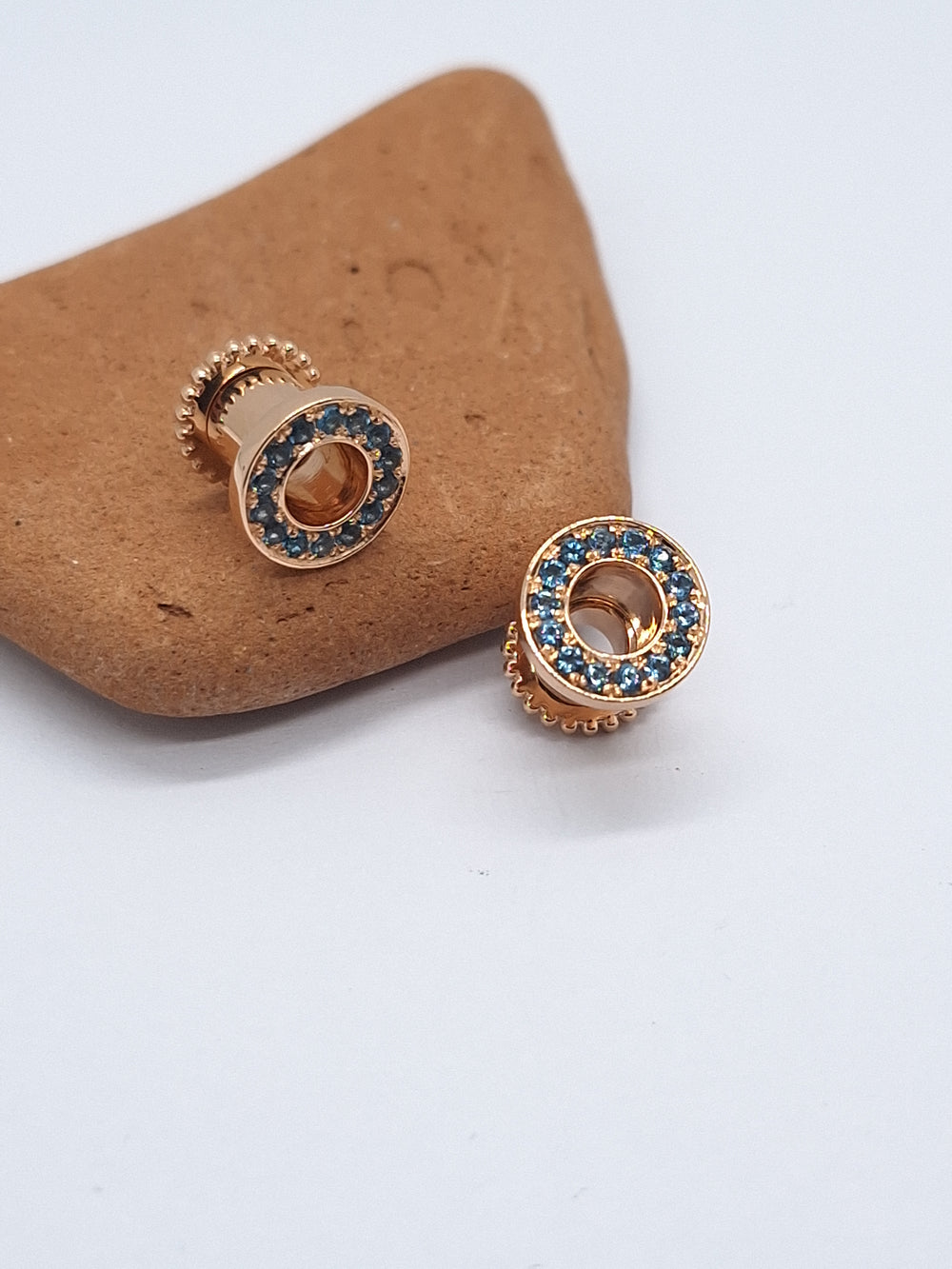 Flesh Tunnels Topaz Blue London 14K