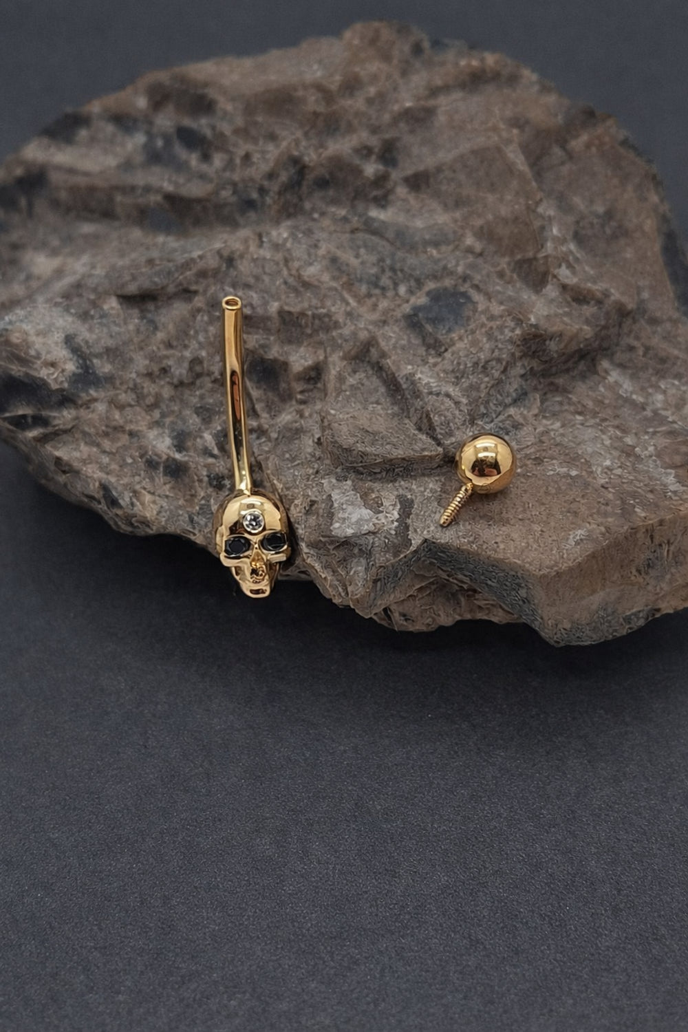 Skull Belly Piercing