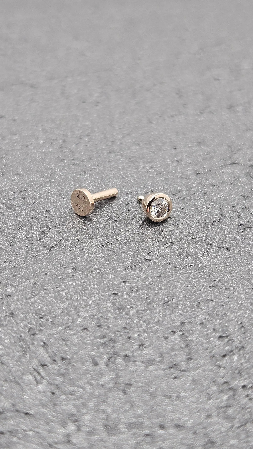 Daimond Threaded Labret Earring