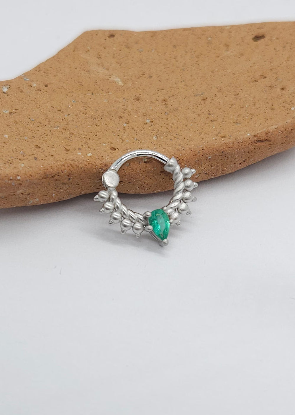 Pear Emerald Daith 14k