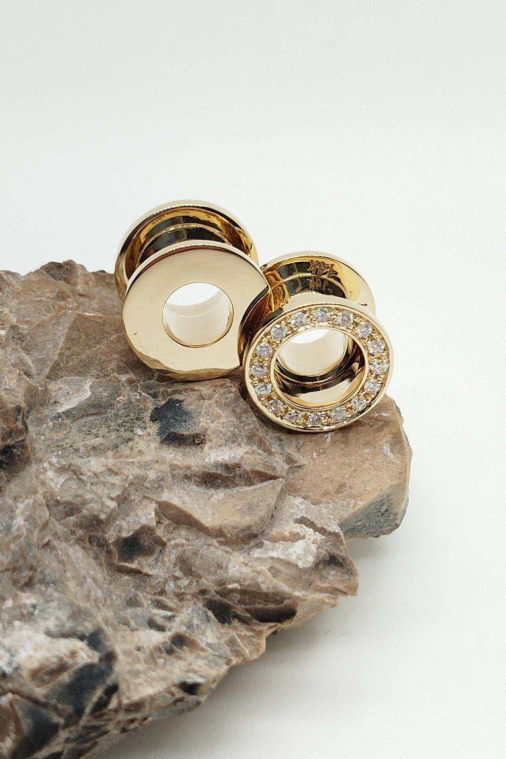 14k Ear Tunnels Solid Gold Double Flared Diamonds Plugs Earrings Ear Gauges