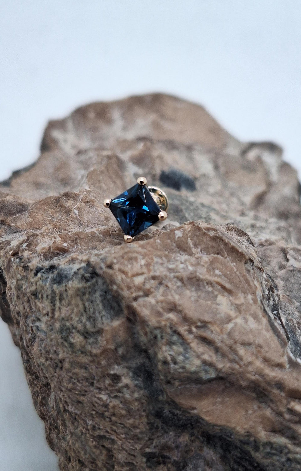 14k Solid Gold Labret Earring With Blue Sapphire | Square-Cut Flat Back Stud for Carttilage,Helix,Lobe