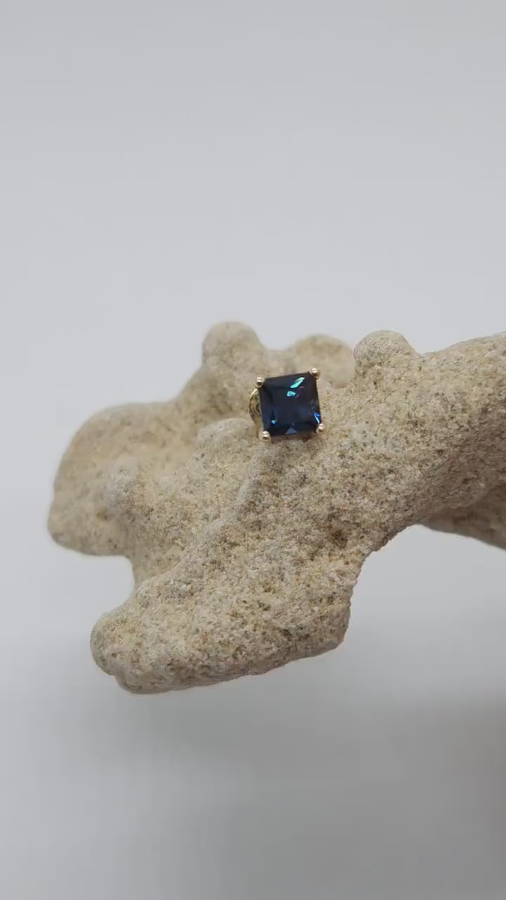 14k Solid Gold Labret Earring With Blue Sapphire | Square-Cut Flat Back Stud for Carttilage,Helix,Lobe
