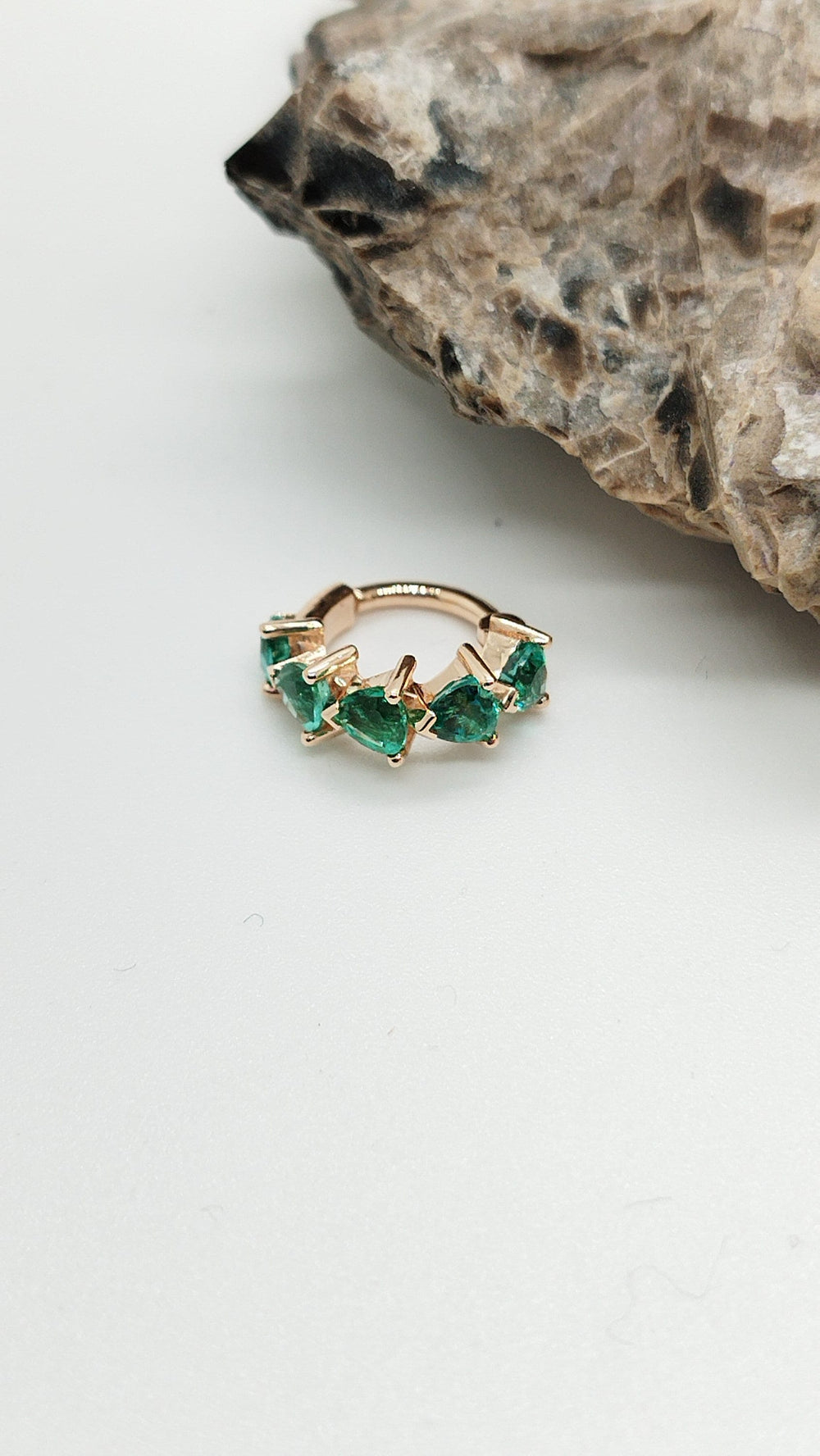 Emerald Conch Earring