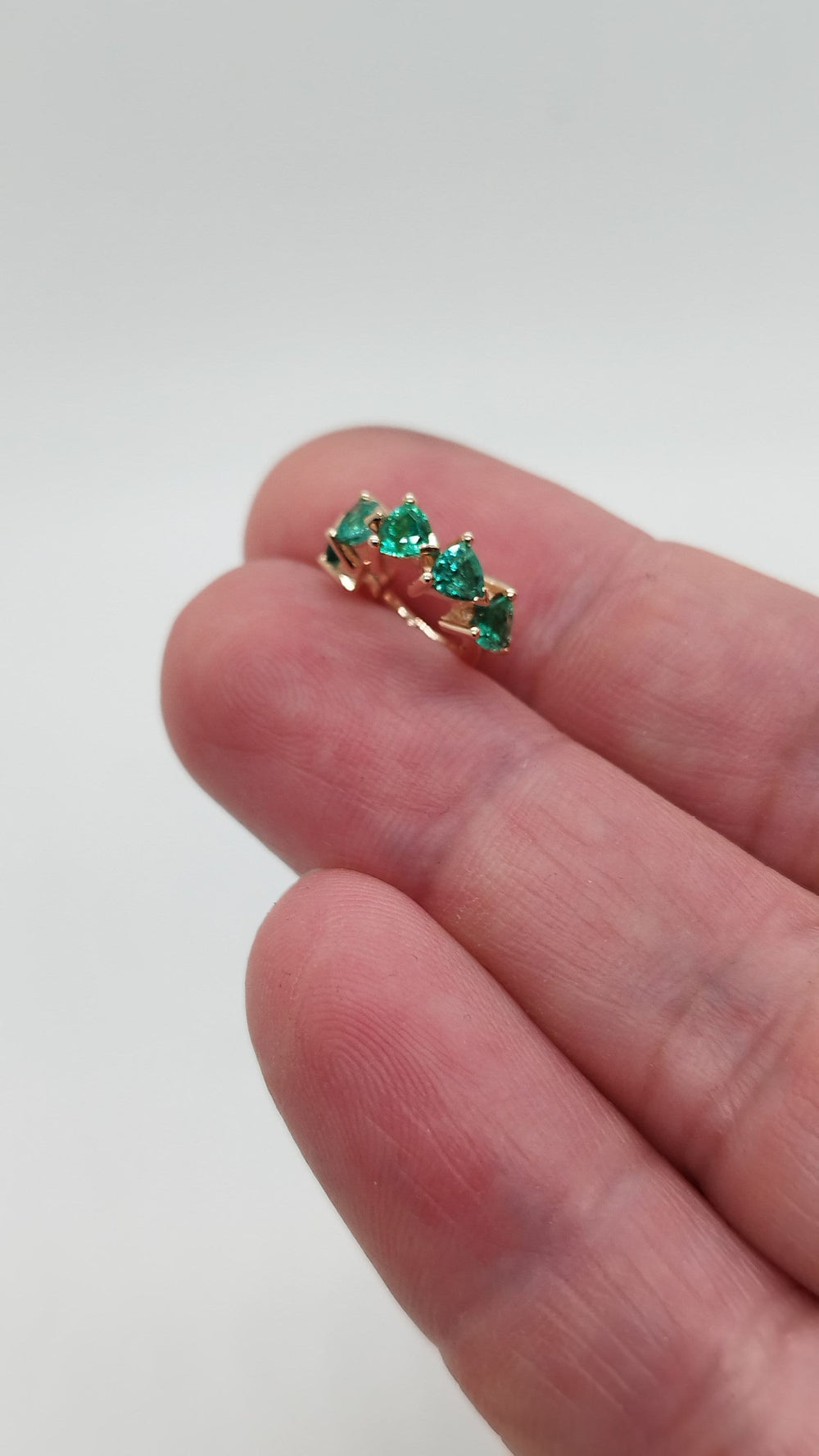 Emerald Conch Earring